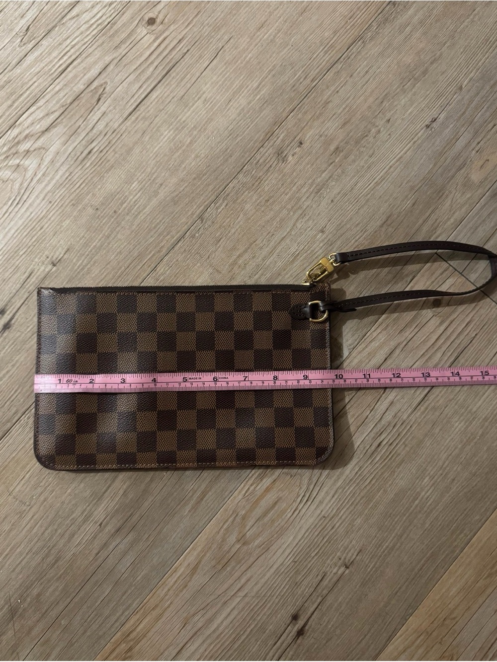 Louis Vuitton wristlet pochette - Picture 10 of 12